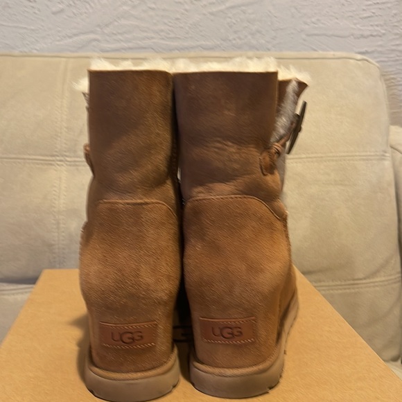 UGG Classic Femme Button Toggle Wedge Boot - Picture 3 of 12